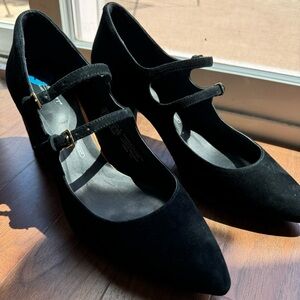 ROCKPORT Black Suede Heel Mary Janes. Double strap 10M
